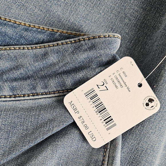 WE THE FREE, NW. SUPER flare, light wash, size 27. - Picture 5 of 6